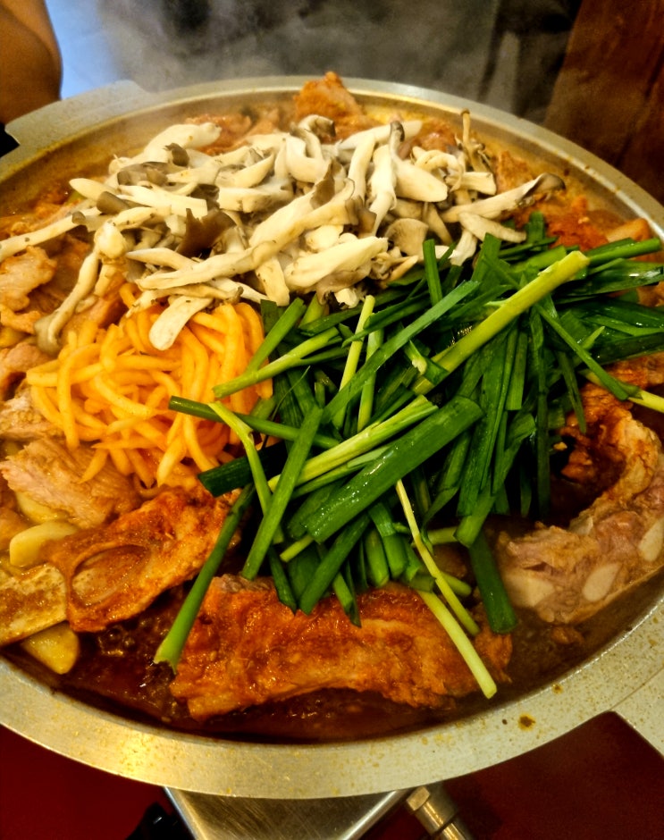  신논현맛집 돼지쫄갈비 팔백집강남점 방문 후기