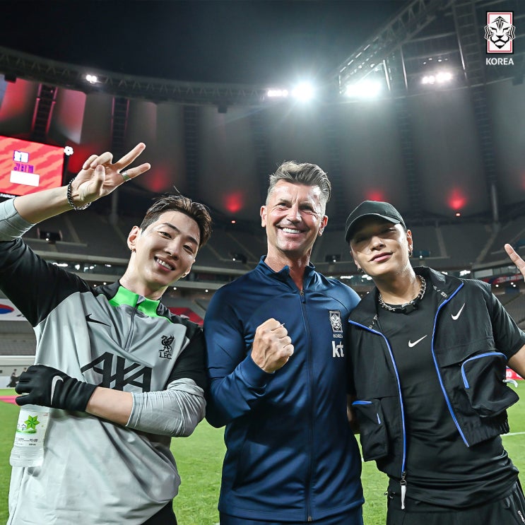 여자월드컵 여자 축구 대표팀 축하공연 사이먼 도미닉 쌈디 나이키 유틸리티 자켓 How Much? 여자월드컵 여자 축구 대표팀 축하공연 사이먼 도미닉 쌈디 나이키 유틸리티 자켓 How Much?