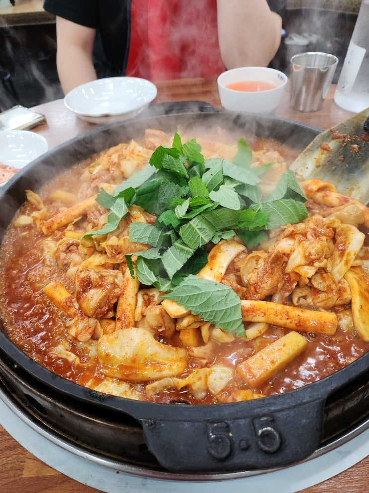 대전 송촌동 맛집 철판 5.5닭갈비 볶음밥도 꼭 먹기