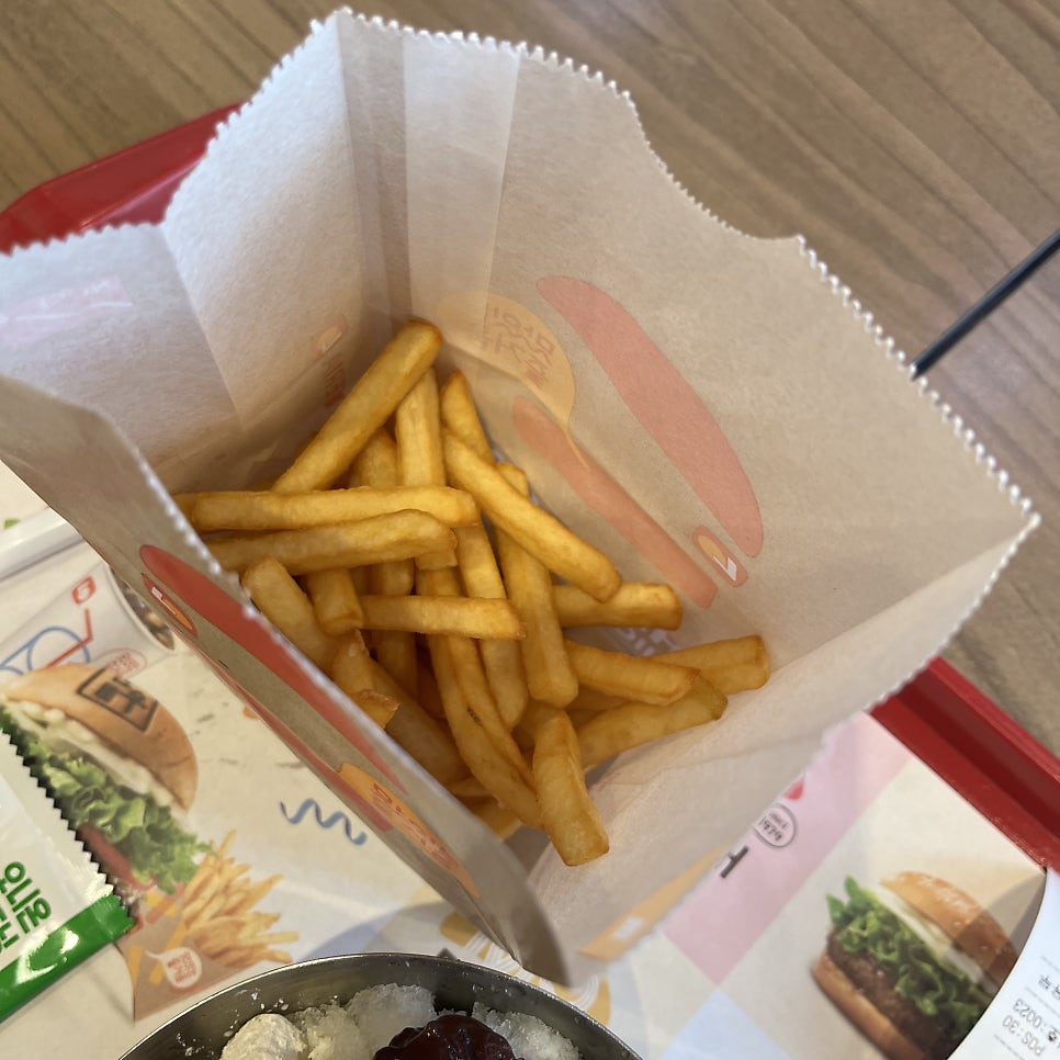 롯데리아 대전비래점 사진 6