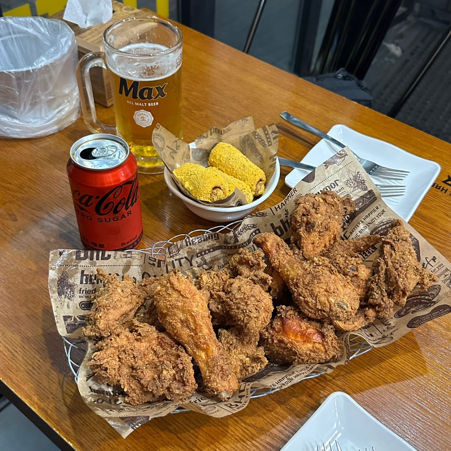 BHC치킨 강남반포점 사진 6