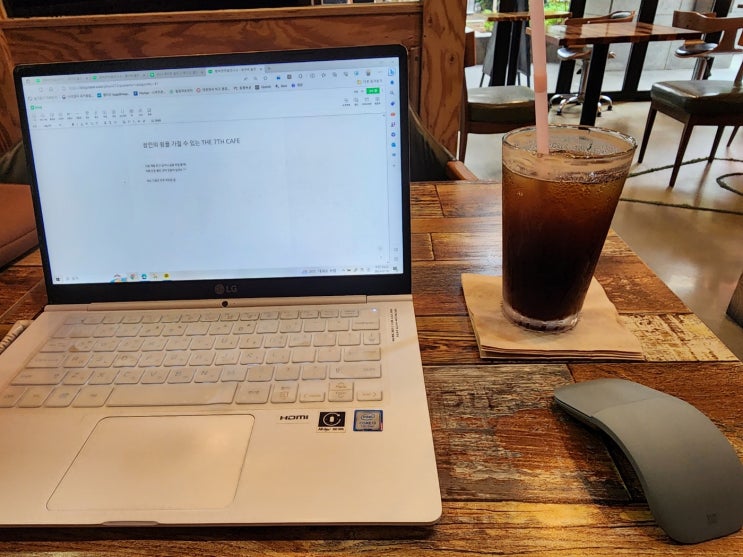 잠깐의 쉼을 가질 수 있는 THE 7TH CAFE