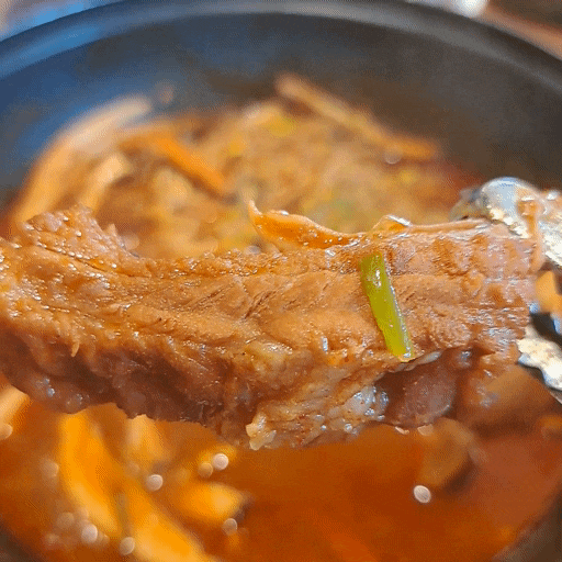  일산 백석역 맛집 '지미당' - 매력적인 매운 등갈비찜