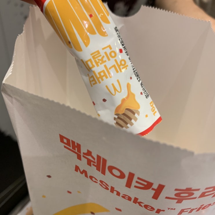  맥도날드 감자튀김 허니버터 인절미 맥쉐이커 후라이 내돈내산 후기