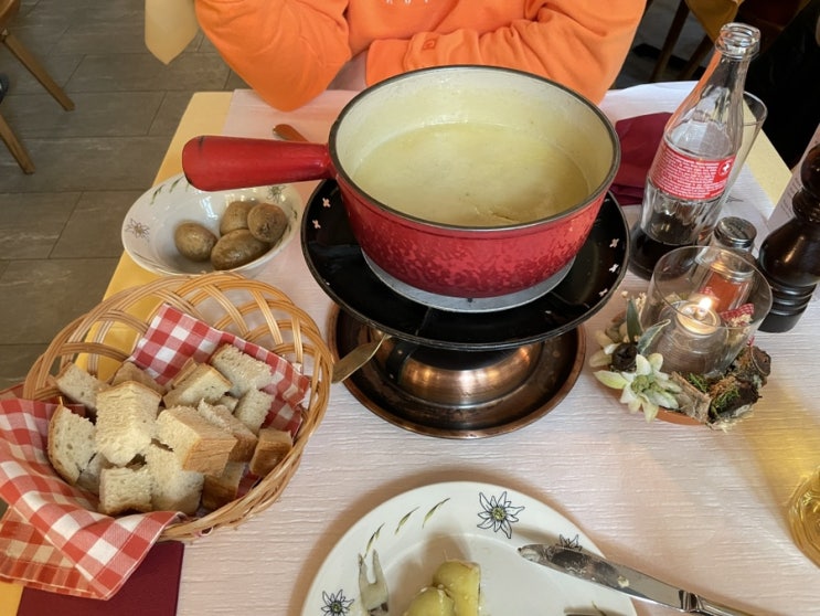  스위스 체르마트 퐁듀 맛집 'Whymper stube'