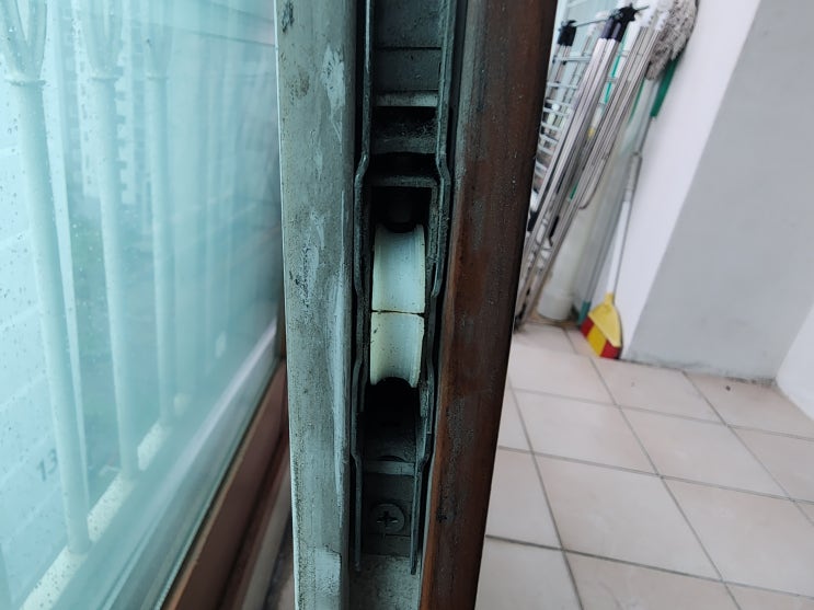 용인샷시수리 롤러 모헤어교체 샤시고장났을때 해결방법