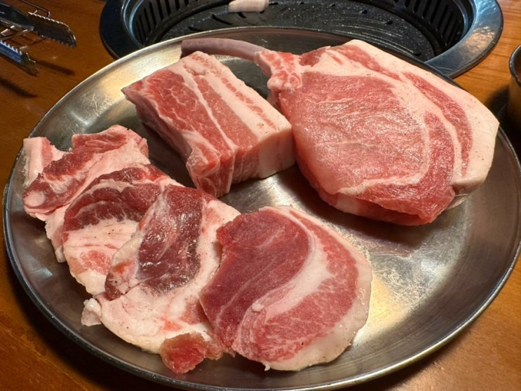  특별한메뉴 도끼갈비가 있는 범계맛집, 고집132