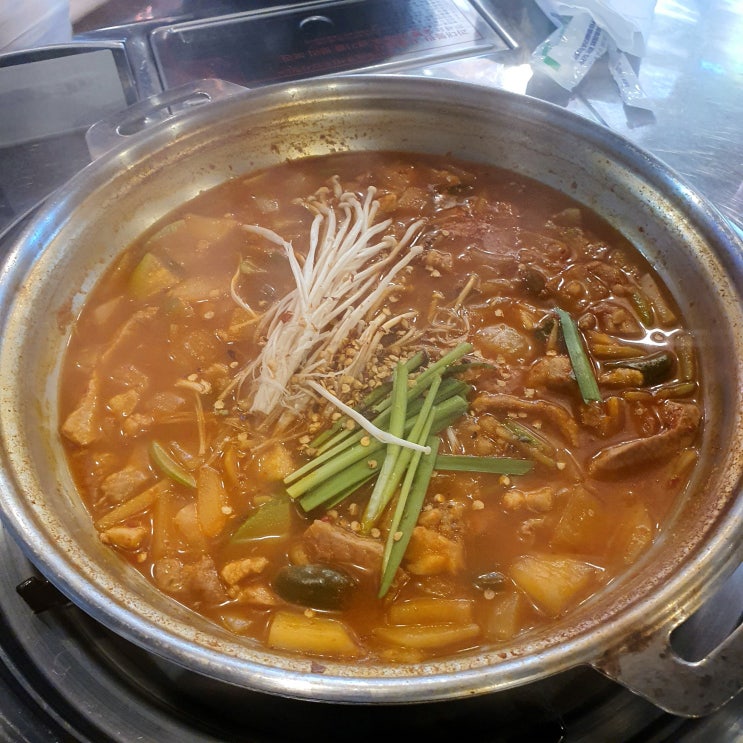  종로 5가 래돈 돼지고기 짜글이 점심 추천 메뉴