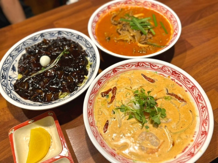  서빙로봇이 서빙하는 보배반점 산본역점