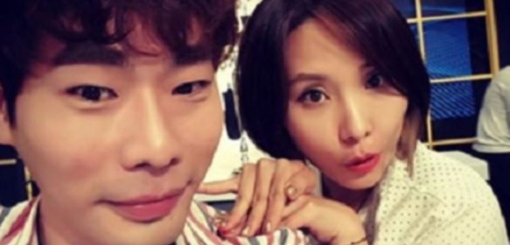  뮤지 나이 가수 와이프 부인 아내 편안희 결혼 자녀 가족 군대 학력