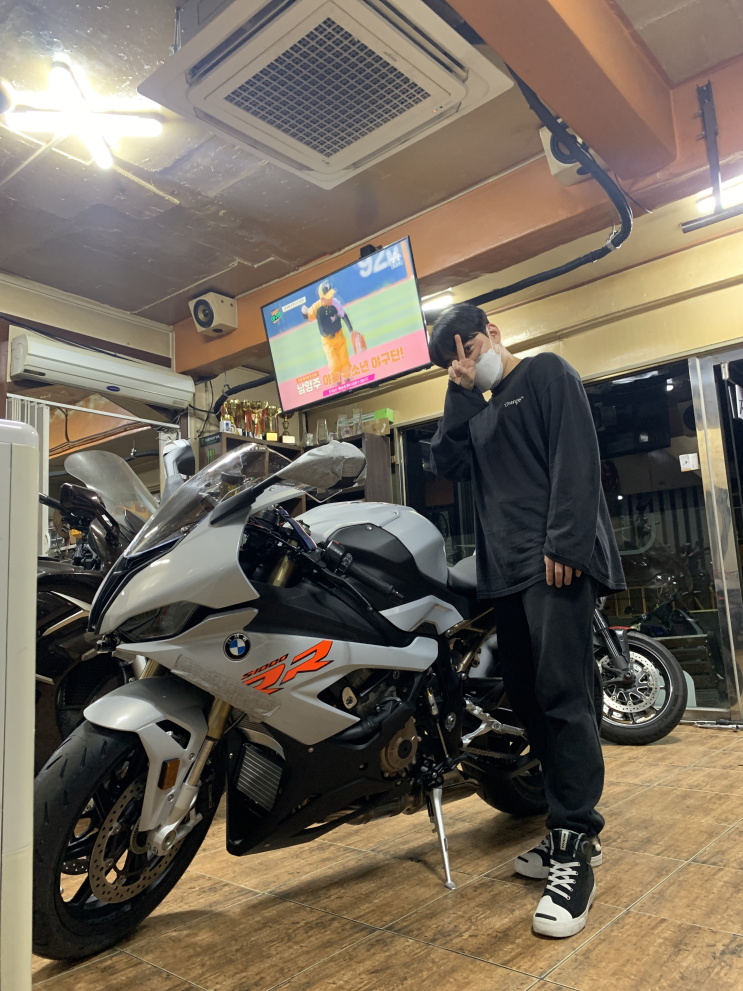  내가 바이크를 타게 된 이유와 바이크 기변 (바이크입문 / 라이딩기어 / R3 / 닌자400 / R1000 / S1000RR / 슈퍼커브 )
