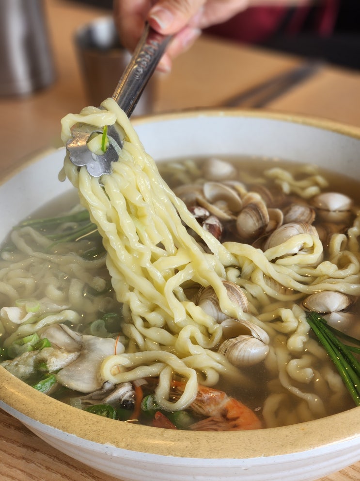  군산 경암동 서래애물총칼국수 - 면발이 살아있어요