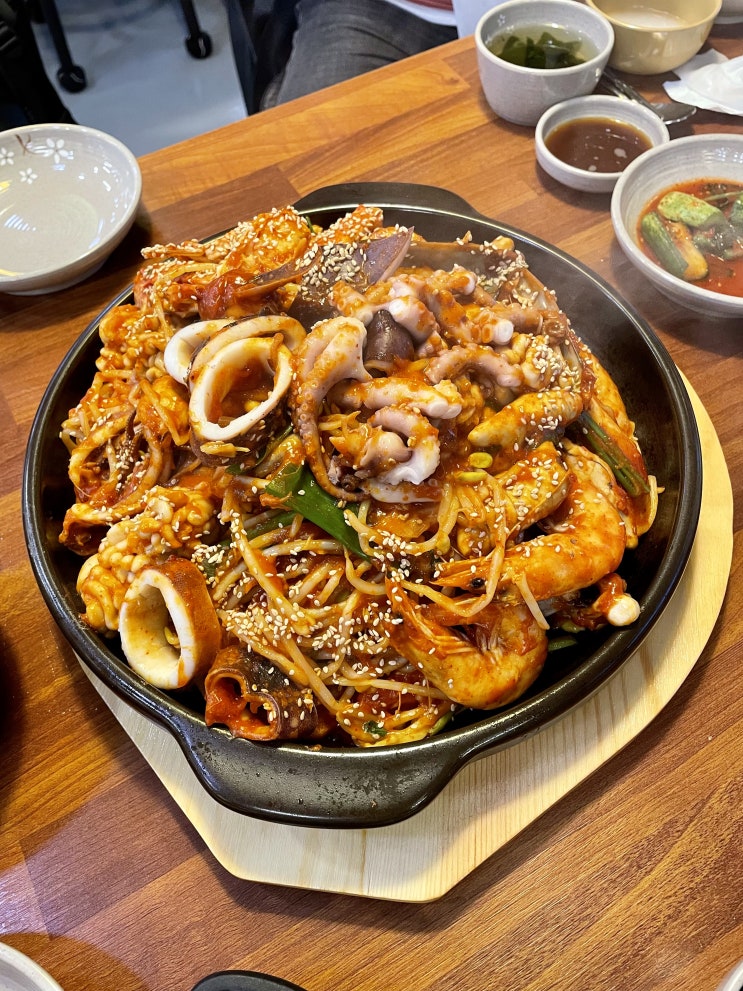 넓은주차장 키즈룸완비 막걸리무제한 일봉산맛집 다가동 입큰아구찜&알곤이찜 / 천안식후감