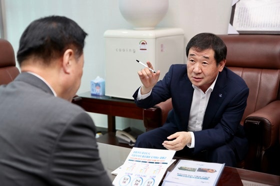 이재영 증평군수, 지역 현안 해결 위해 국회 방문