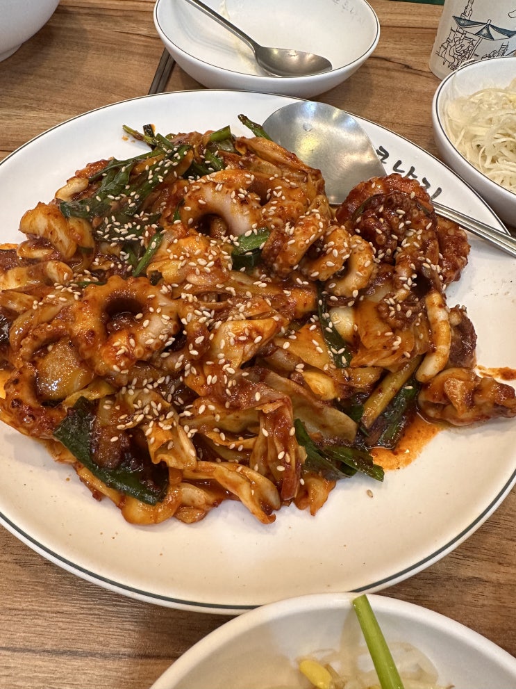 [구미동 맛집] 매콤한 낙지볶음 맛집, 통통낙지