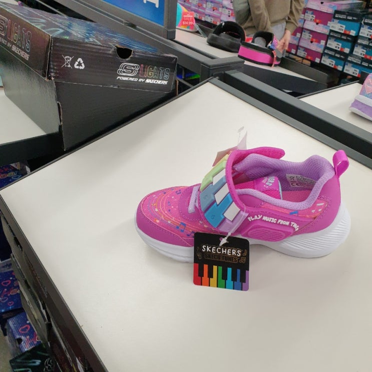  스케처스(Skechers) 피아노 신발