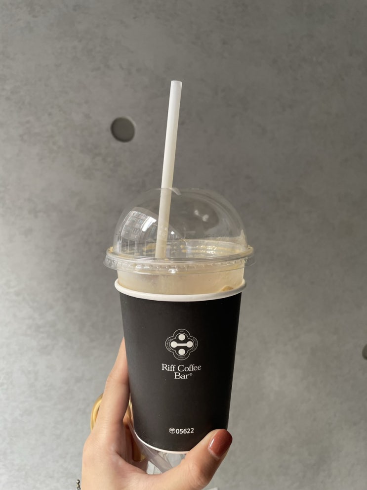  송리단길 커피 맛집 추천 - 진한 라떼가 맛있는 [리프커피바]