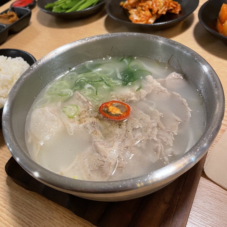  삼양돼지국밥 / 삼양사거리역 깔끔한 돼지 국밥 추천!!