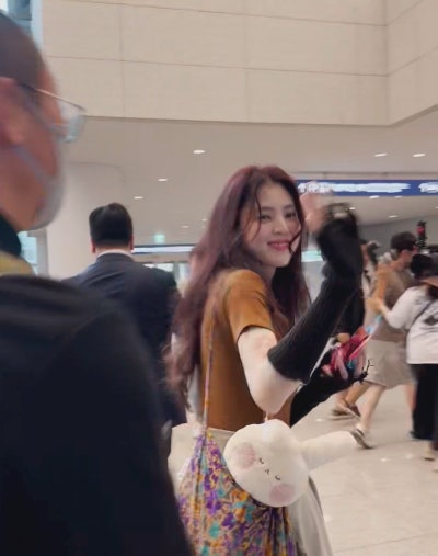 완판녀 한소희가 선택한 찐데일리 에코백 브랜드 : 네이버 블로그