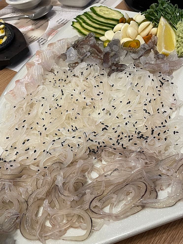 대구 동성로 술집 오징어회 맛집 잘떳다 산오징어 삼덕점 후기