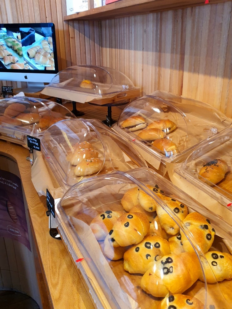  이태원 소금빵 맛집 아벡쉐리