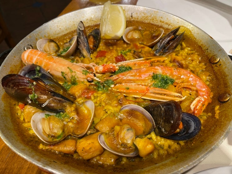  바르셀로나 엘글롭 빠에야 맛집. El Glop에서 먹으면 맛이 두배 !