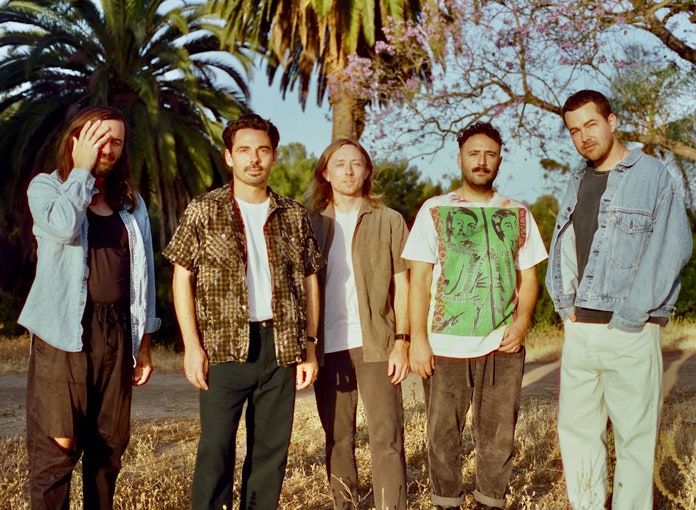 Local Natives, 'Paradise' 새로운 음악 영상