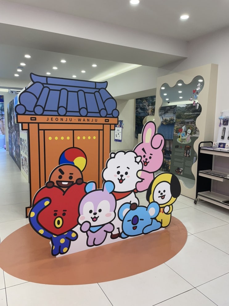 홍대 팝업 BT21 전주완주 팝업스토어 • 홍대입구역 인생네컷 데이트