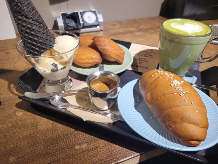  머치모어댄커피(부산 전포 전포역 주변)<INFJ의 일상 맛집>