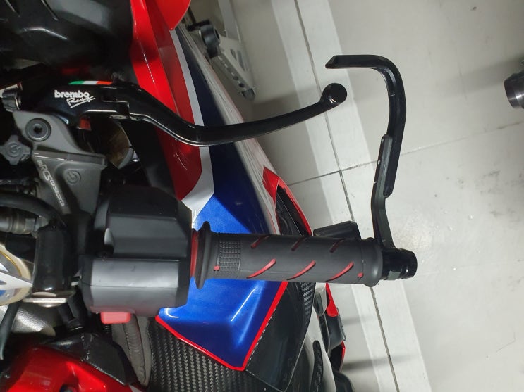  CBR1000RR SP 2017 - 제타 배틀가드 장착