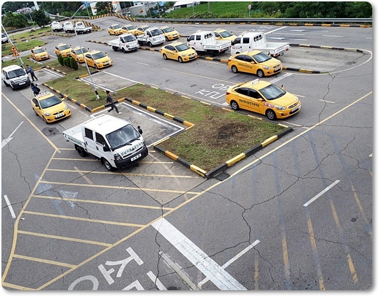 경기도 광주운전면허학원에서 베테랑 강사님의 노하우를 배웠습니다.