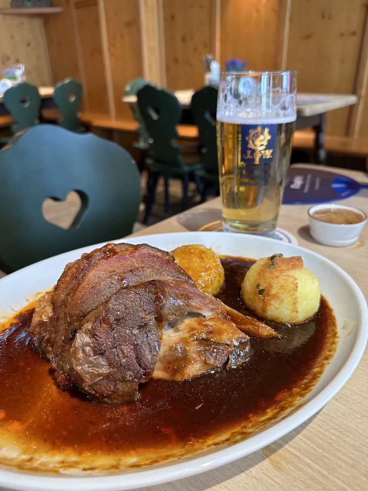  뮌헨 학센 맛집 - Augustiner am Platzl에서 슈바인학센 & 소세지 먹기