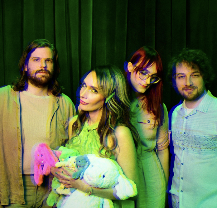 Speedy Ortiz, 'Plus One' 뮤직비디오 공개