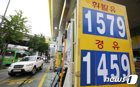 휘발유·경유값 상승 전환…국제유가 보면 "더 오르겠네" 휘발유·경유값 상승 전환…국제유가 보면 "더 오르겠네"