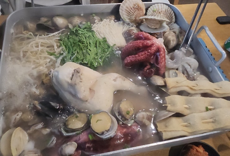 [경기 시흥] 물왕 - 물왕저수지 맛집, 큰 꼬막 비빔밥, 신선한 해물찜, 그리고 칼국수를 먹을 수 있는 물왕 철판 맛집, 시흥맛집