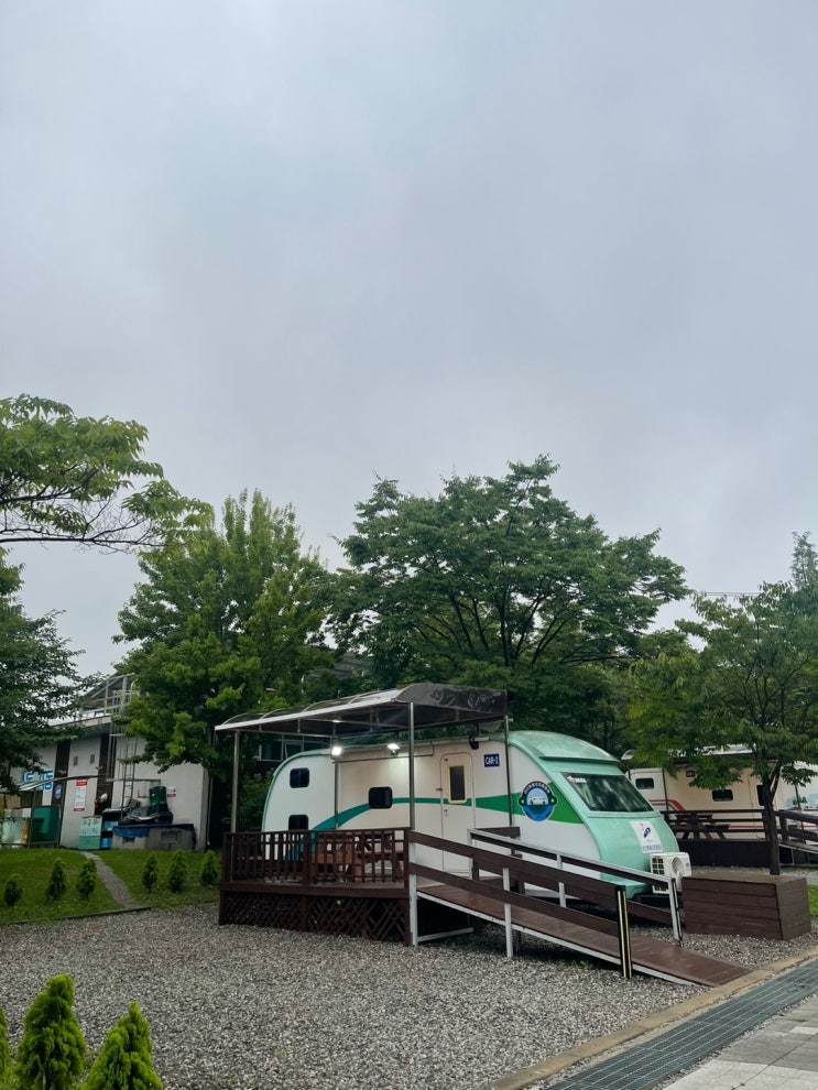 안산 화랑오토캠핑장(카라반 2번) 안산 화랑오토캠핑장(카라반 2번)