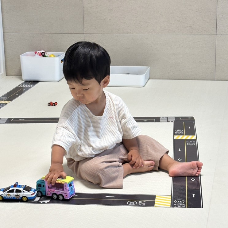  도로테이프 자동차 놀이 아이 장난감 갖고 놀 환경 만들기