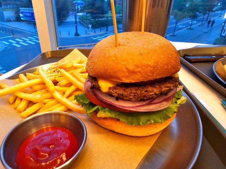  마곡 맛집 마곡역 인근 맛있는 수제버거 집 찾으신다면 블리스버거