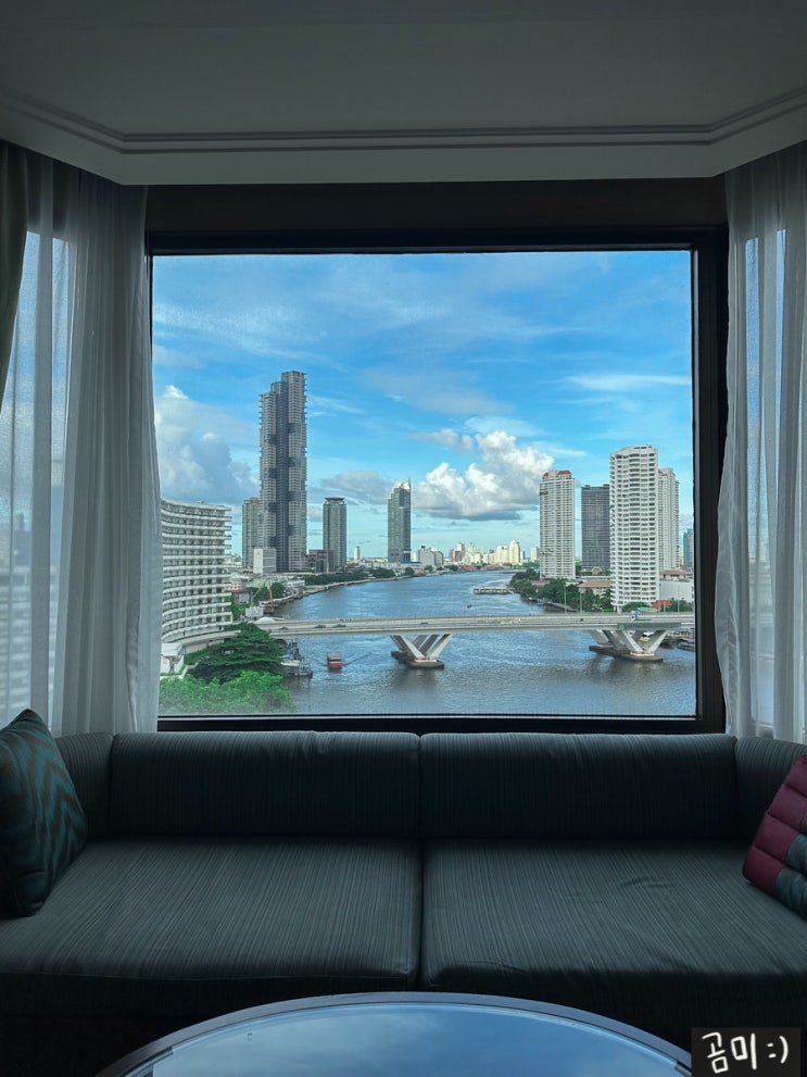방콕 가족여행 샹그릴라 호텔 추천 후기 (프리미어 발코니 룸, 장단점, 수영장 정보)
