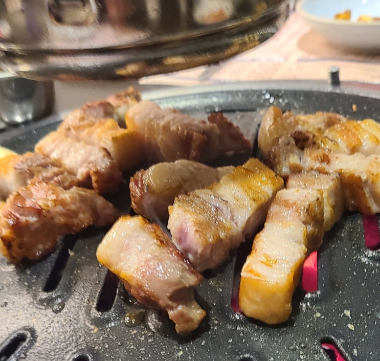  부산사직야구장 근처 맛집 홍고집 사직 본점 생 삼겹살, 수제 돼지갈비 내돈내산 후기