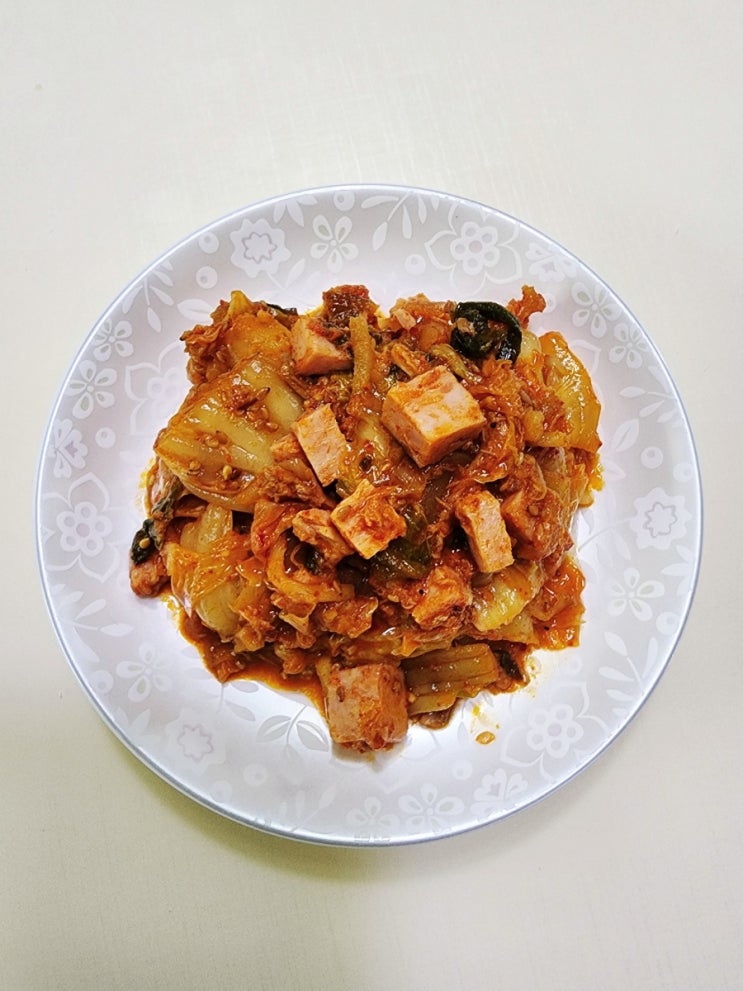  스팸 참치캔 김치볶음 맛이 없을래야 없을 수 없죠 / 후다닥 반찬 만들기
