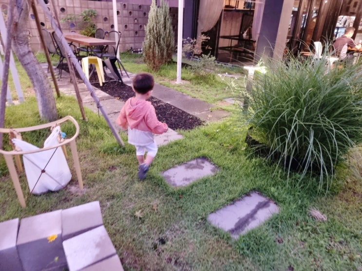 김포 걸포북변역 근처 분위기 좋은 카페! 야외정원이 있는 윌로우드 (WILLOWOOD) 두돌 아기와 다녀왔어요 김포 걸포북변역 근처 분위기 좋은 카페! 야외정원이 있는 윌로우드 (WILLOWOOD) 두돌 아기와 다녀왔어요