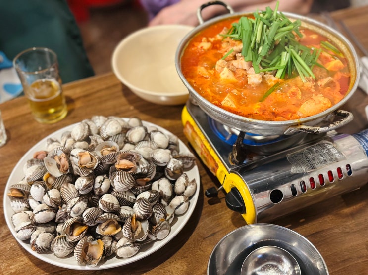  당산역 맛집 참새방앗간 | 돼지두부탕, 꼬막, 고등어연탄구이 가성비 좋은 실내 포장마차 술집: 서울/영등포구