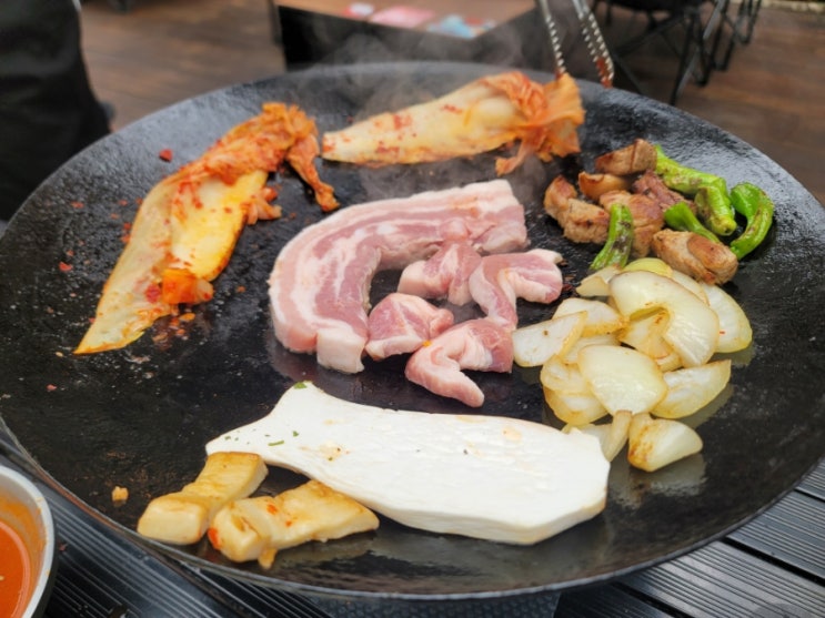  인천회식장소 인더캠핑 비오는날 캠핑 분위기 제대로