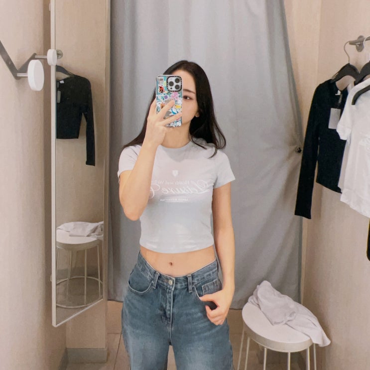 프린트 티셔츠 진짜 가격 미쳤다.. H&M 7900원 크롭 반팔 티 프린트 티셔츠 진짜 가격 미쳤다.. H&M 7900원 크롭 반팔 티