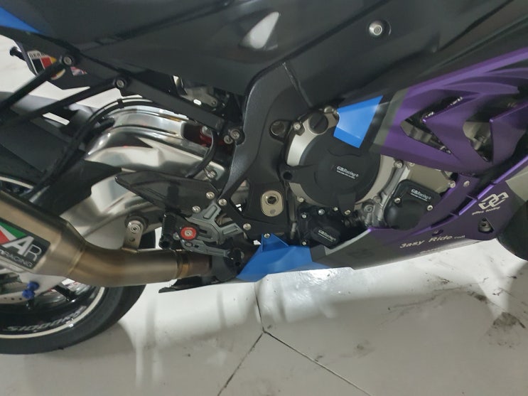 S1000RR 2016 - 알레스툴링 HP 스텝 장착 2차전