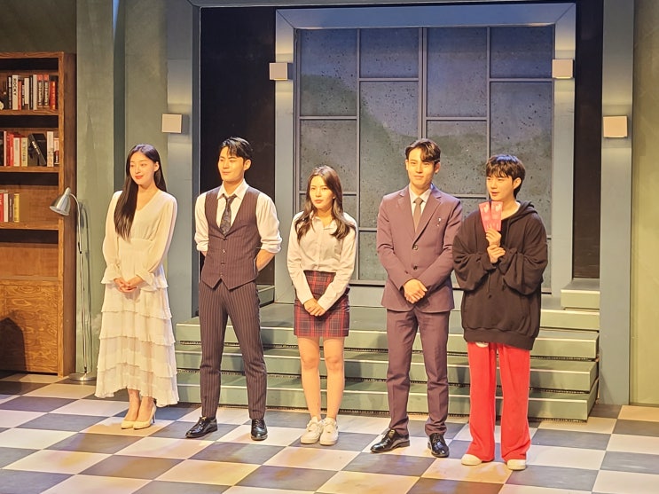  대학로 현장감이 그대로 전해지는 범죄스릴러 진짜나쁜소녀 연극