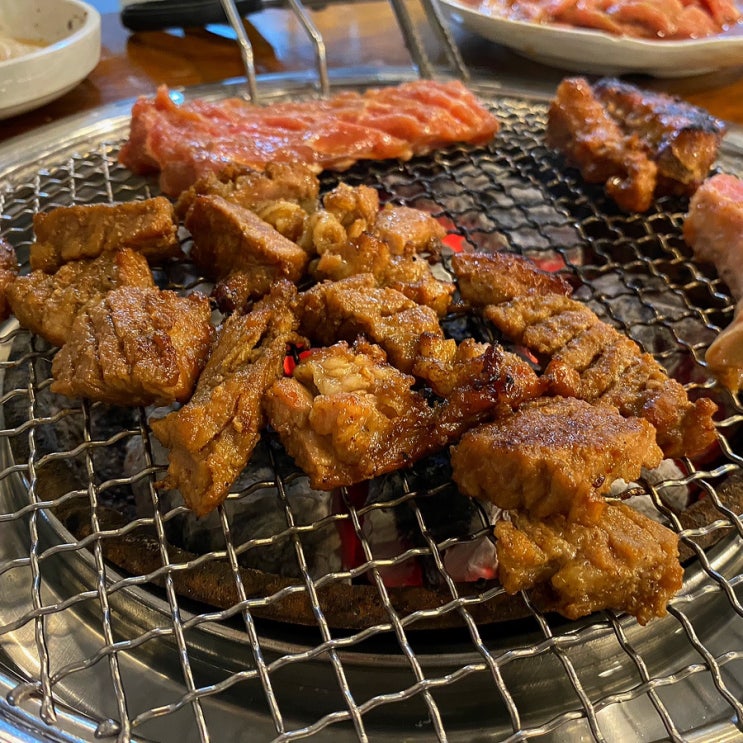  신촌 돼지갈비 맛집 신촌 고기집 고기랑