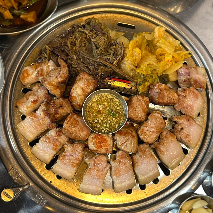  초벌되어 나와 먹기 편한 서면고기맛집 서면맛집 삼굽살 서면점