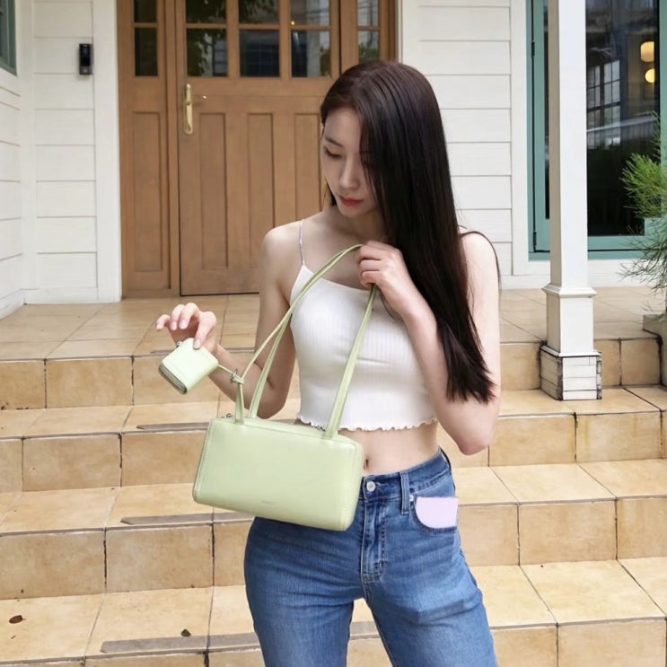  8만원대 성해은 스탠드오일 숄더백 가성비 중저가 비건레더 가방